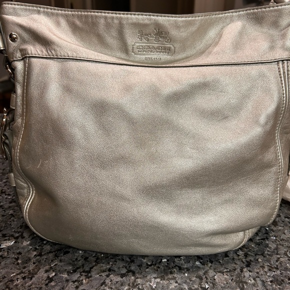 Metallic Silver Hobo purse - Picture 2 of 12